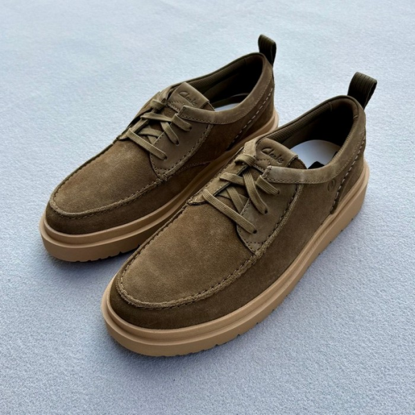 CLARKS ZAPATO POLDEN MOC OLIVE SUEDE